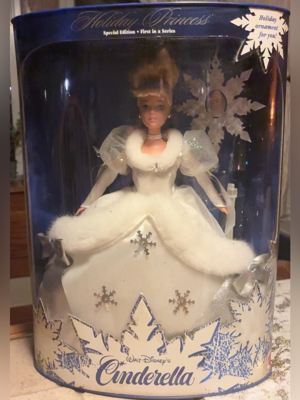 Vintage 1996 Disney Holiday Princess Cinderella Barbie Doll NIB Sealed 16009